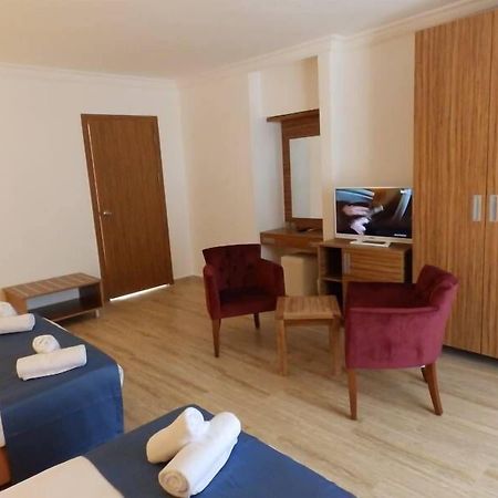 Hotel Club Blue White Bodrum Esterno foto